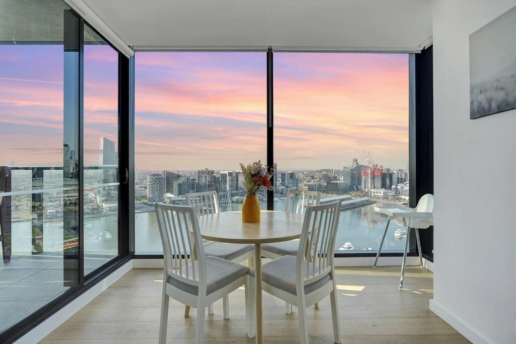 Wake Up In Front Of Water Bay Beckons- 2B2B1C Apartment Melbourne Ngoại thất bức ảnh